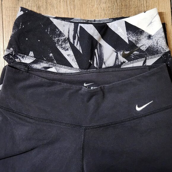 💪🏋️♀️GYM BUNDLE! Nike 2 Pair Yoga Running Gym Dri-FIT Athletic Leggings-S - Picture 2 of 4